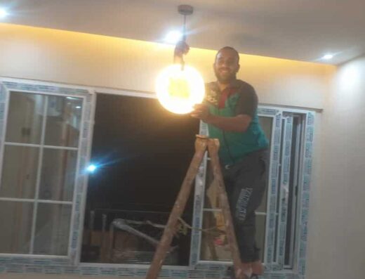 كهربائي